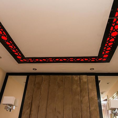 Aphrodite Suites Huddersfield Extérieur photo