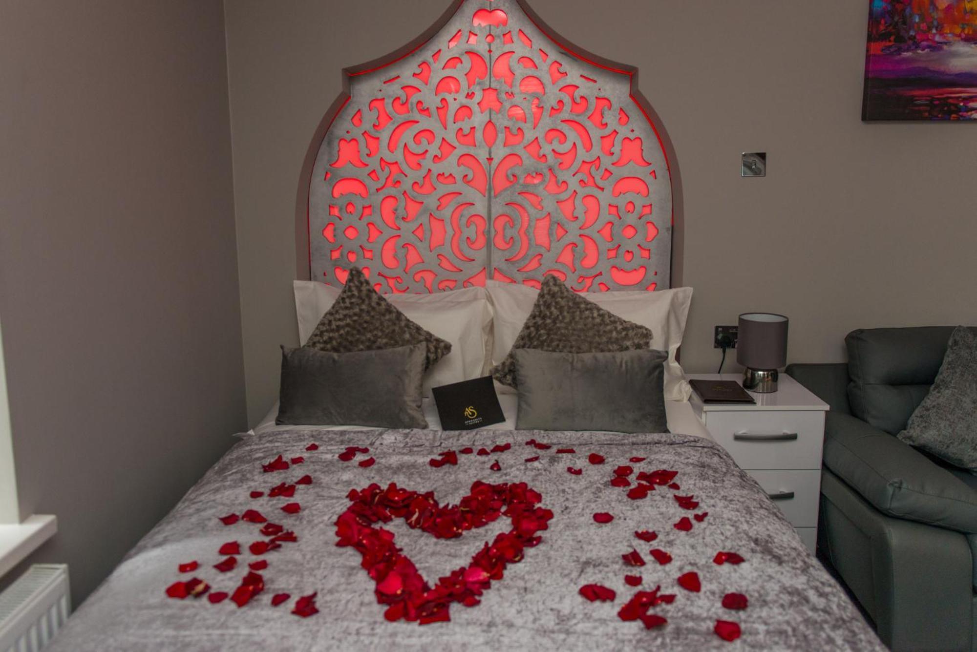 Aphrodite Suites Huddersfield Chambre photo