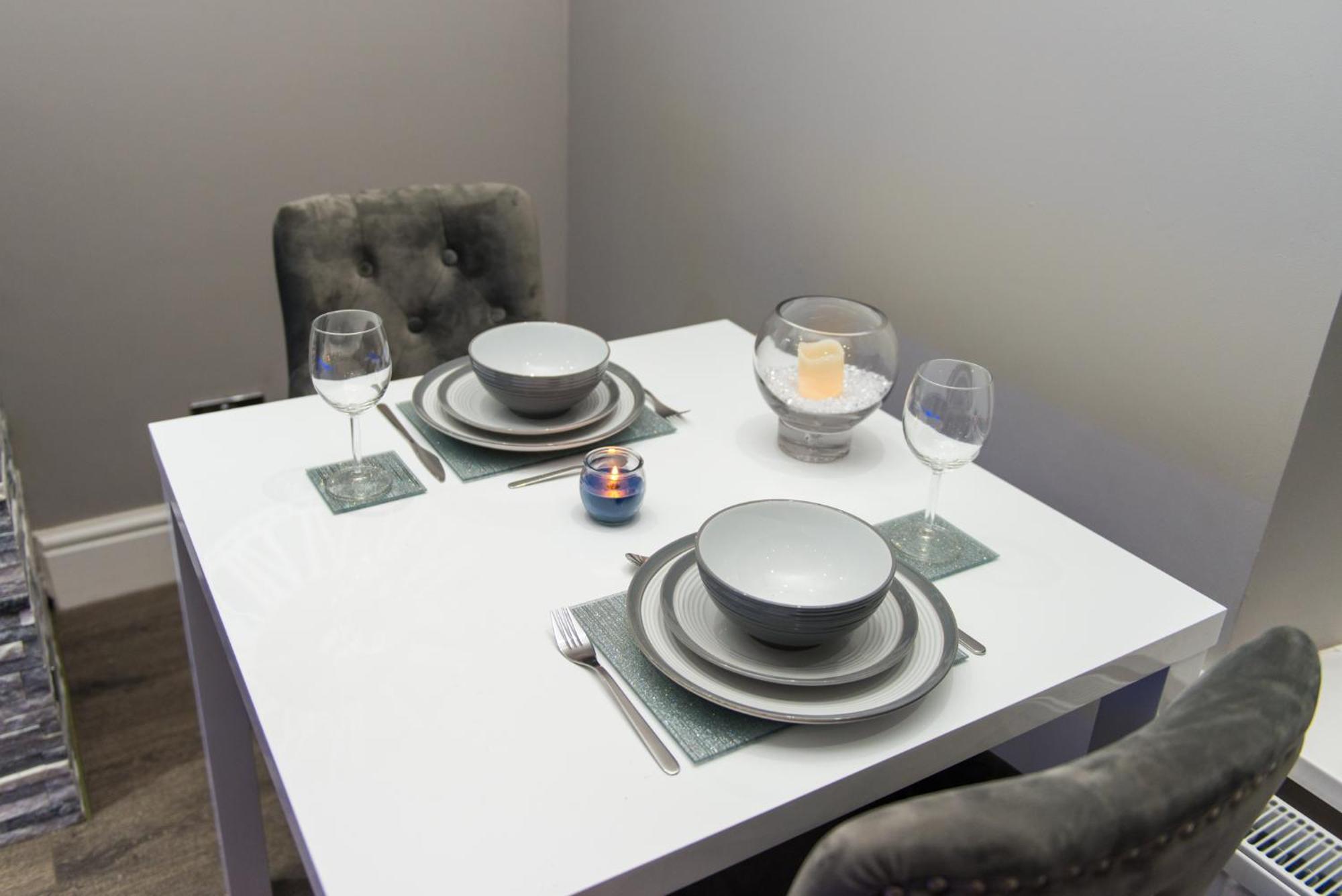 Aphrodite Suites Huddersfield Extérieur photo