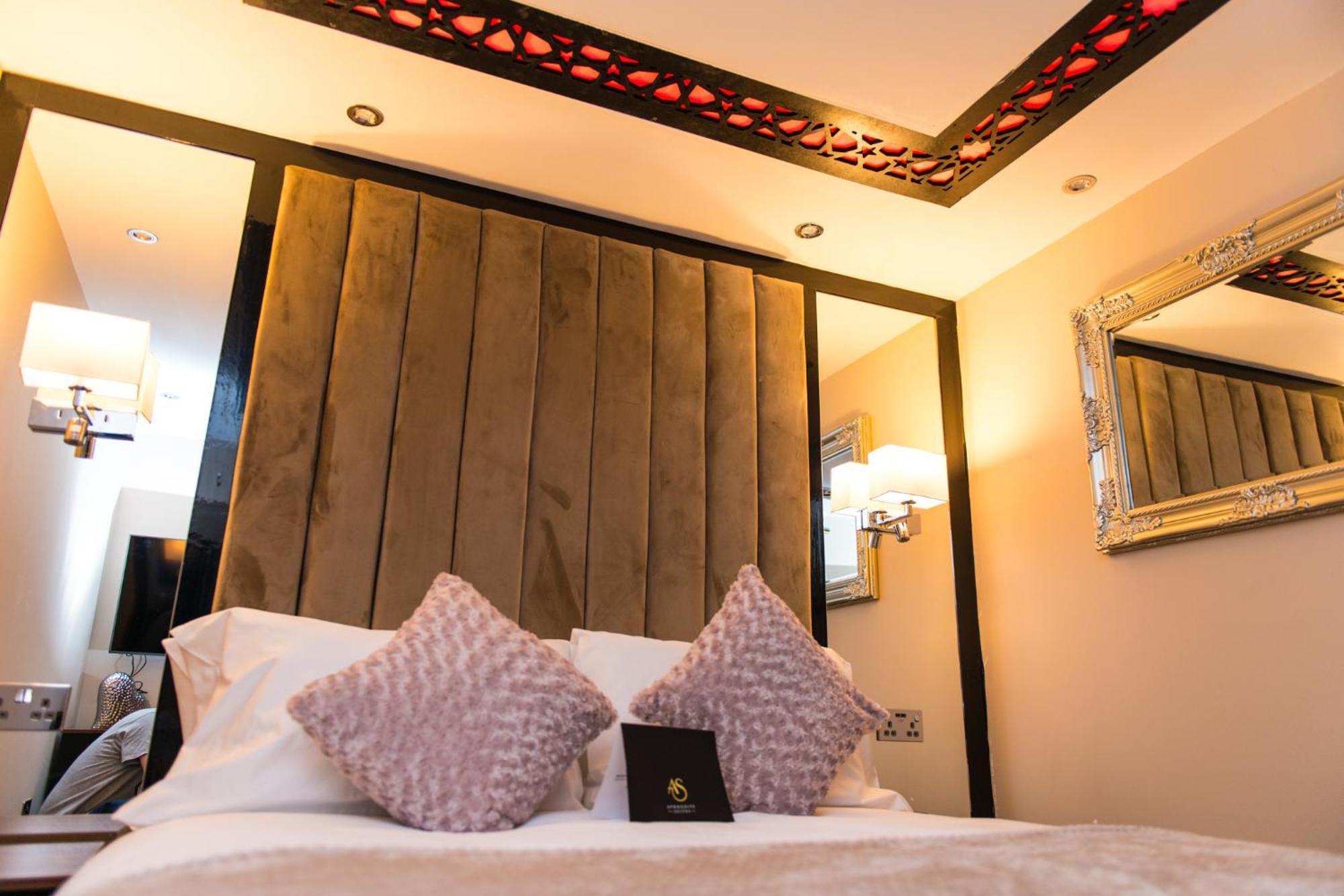 Aphrodite Suites Huddersfield Chambre photo