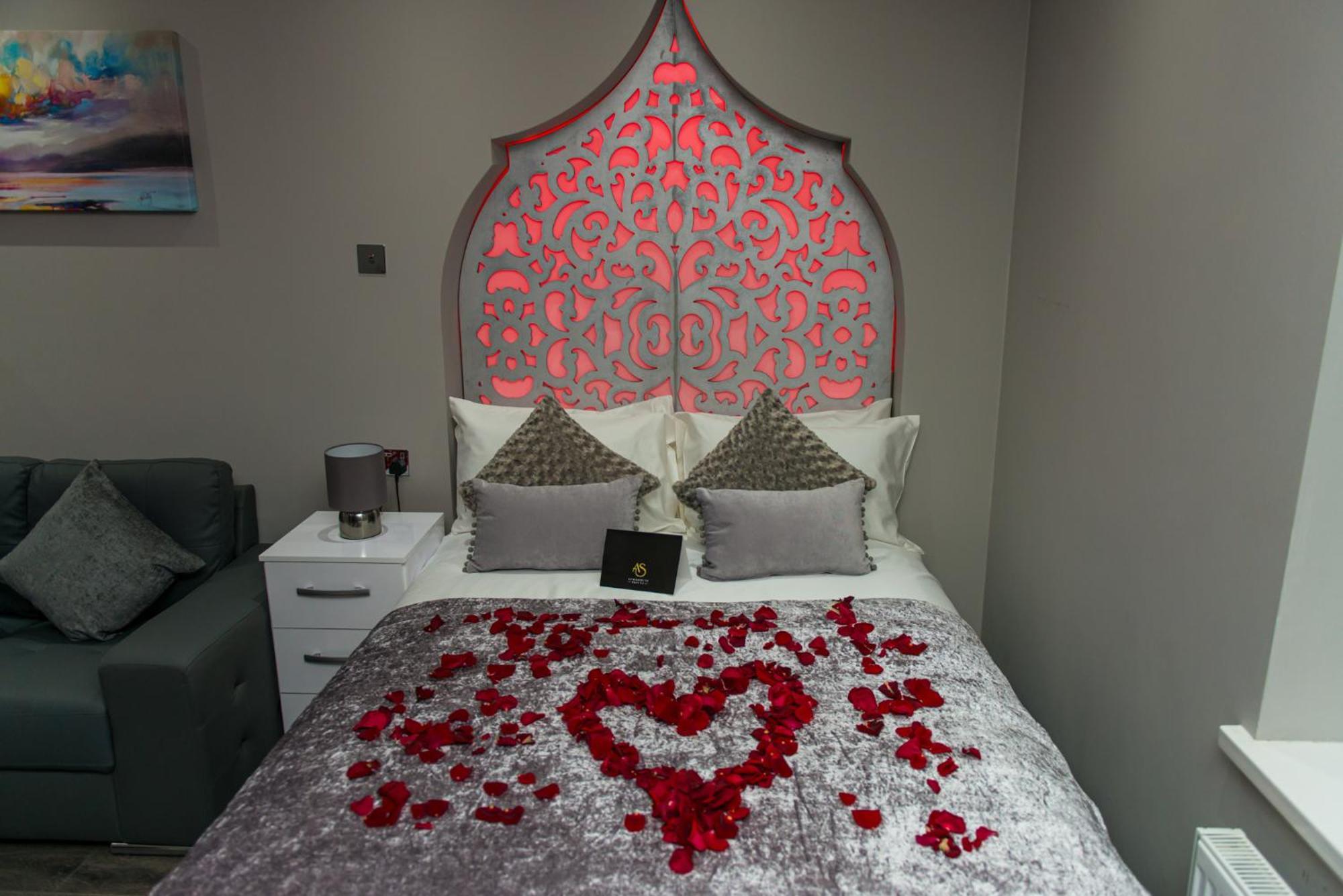 Aphrodite Suites Huddersfield Chambre photo