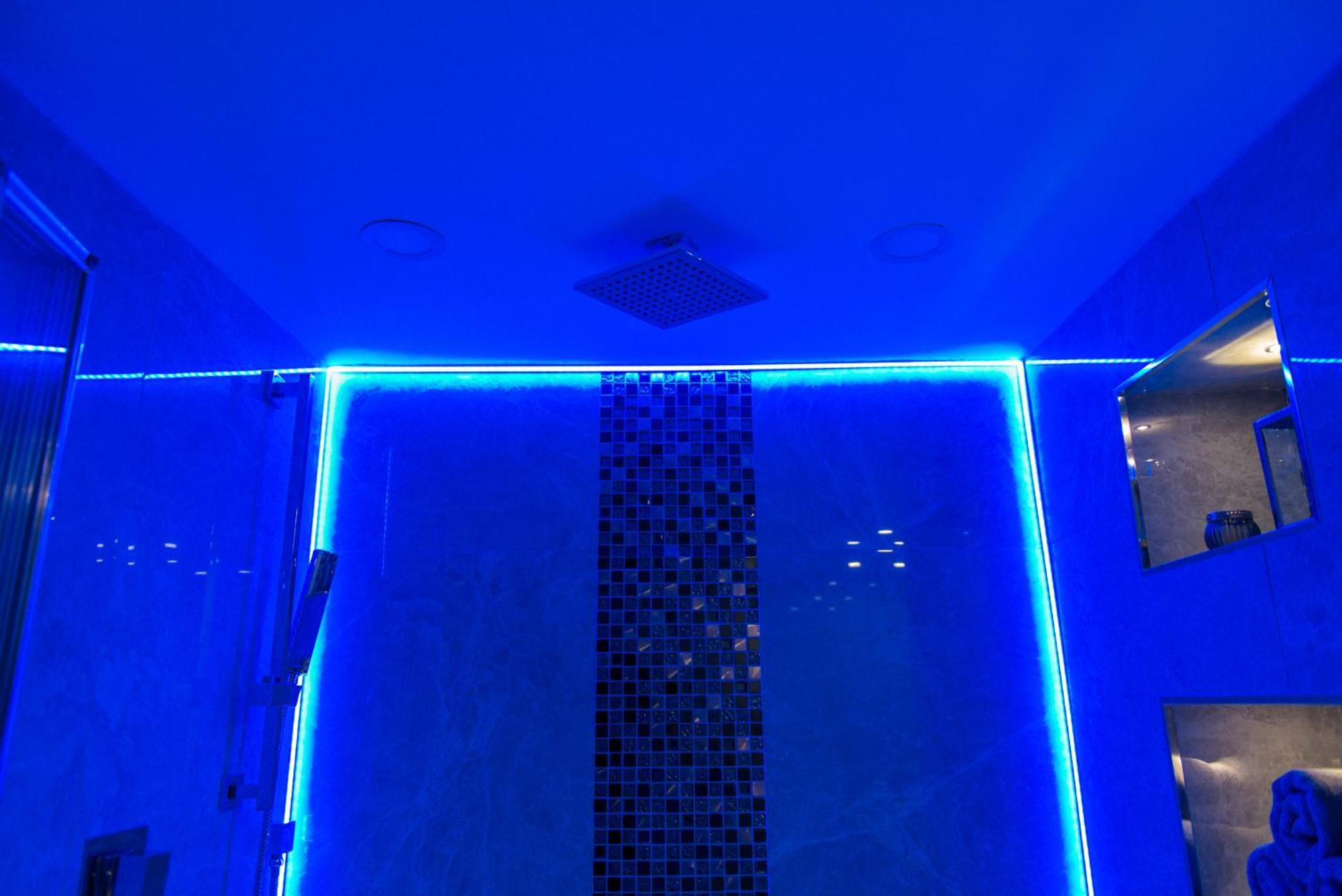 Aphrodite Suites Huddersfield Chambre photo